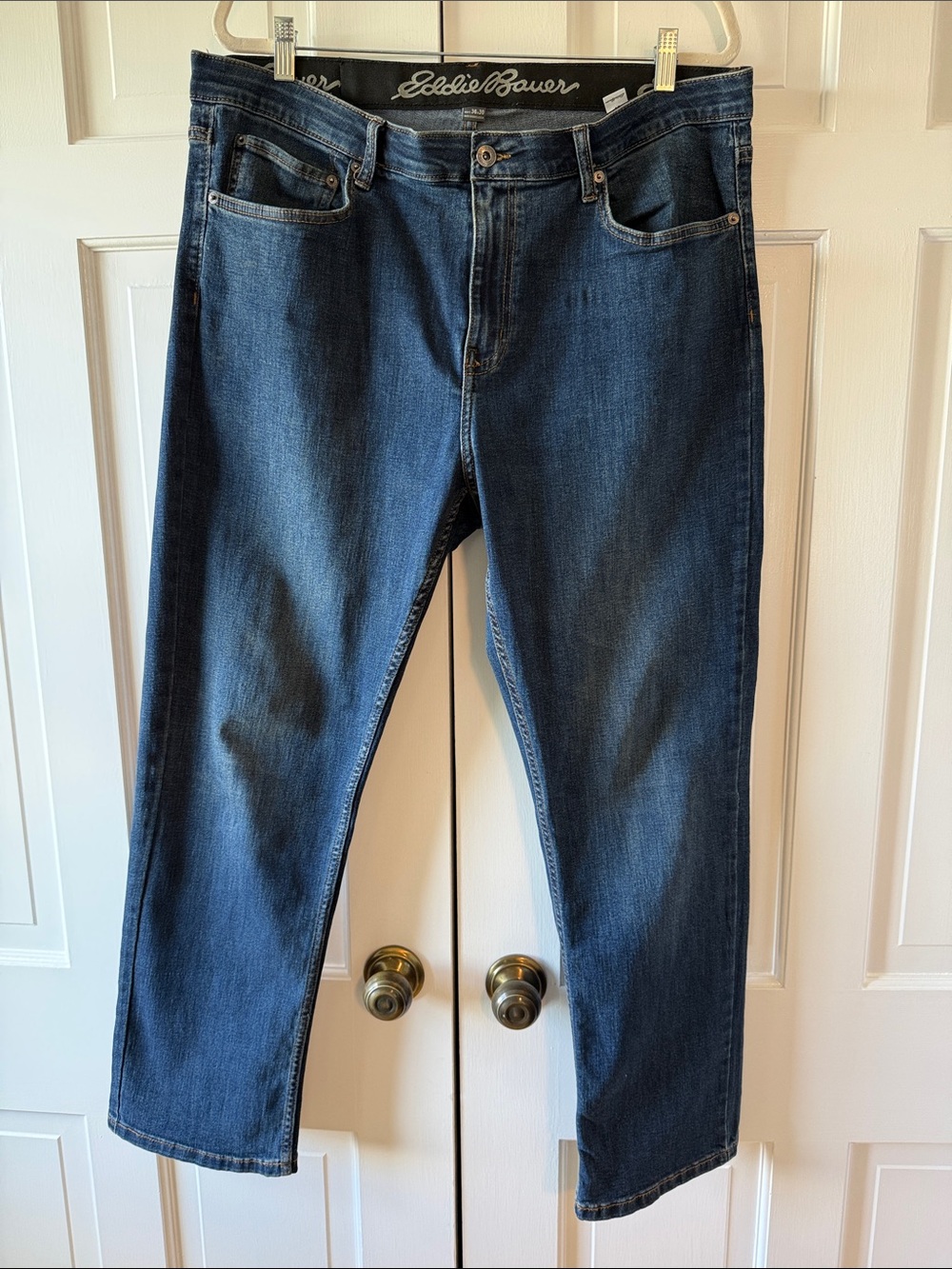 Eddie Bauer Men's Straight Jeans in Deep Blue Wash 36 W 30 L Relaxed Baggy